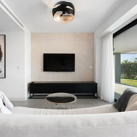 Costa Elegant Escape
