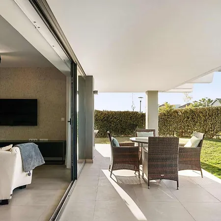 Costa Elegant Escape Apartment