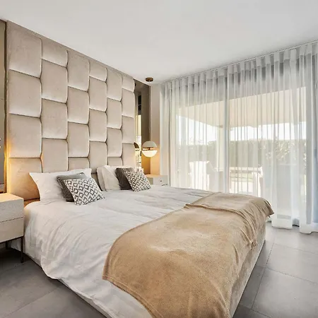 Apartment Costa Elegant Escape *